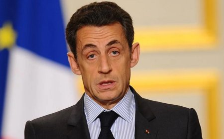 Fransa’da Eski Cumhurbaşkanı Sarkozy’ye Elektronik Kelepçe Takıldı