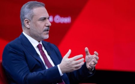 Zehirlenme Açıklaması Gündemi Sarstı: Hakan Fidan'ın Sözleri Devlet Ciddiyetini Zedeliyor